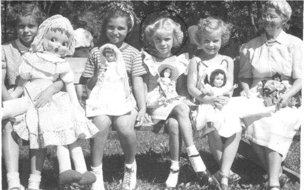 1953 Doll Contest